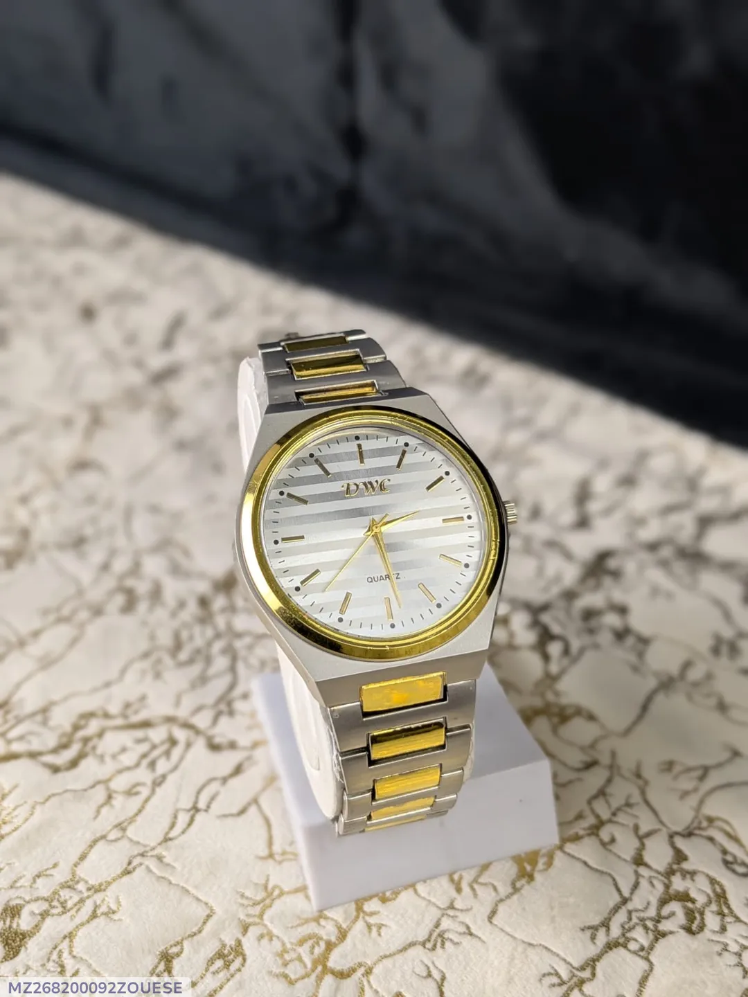 Men's Comfort Fit Strap Watch