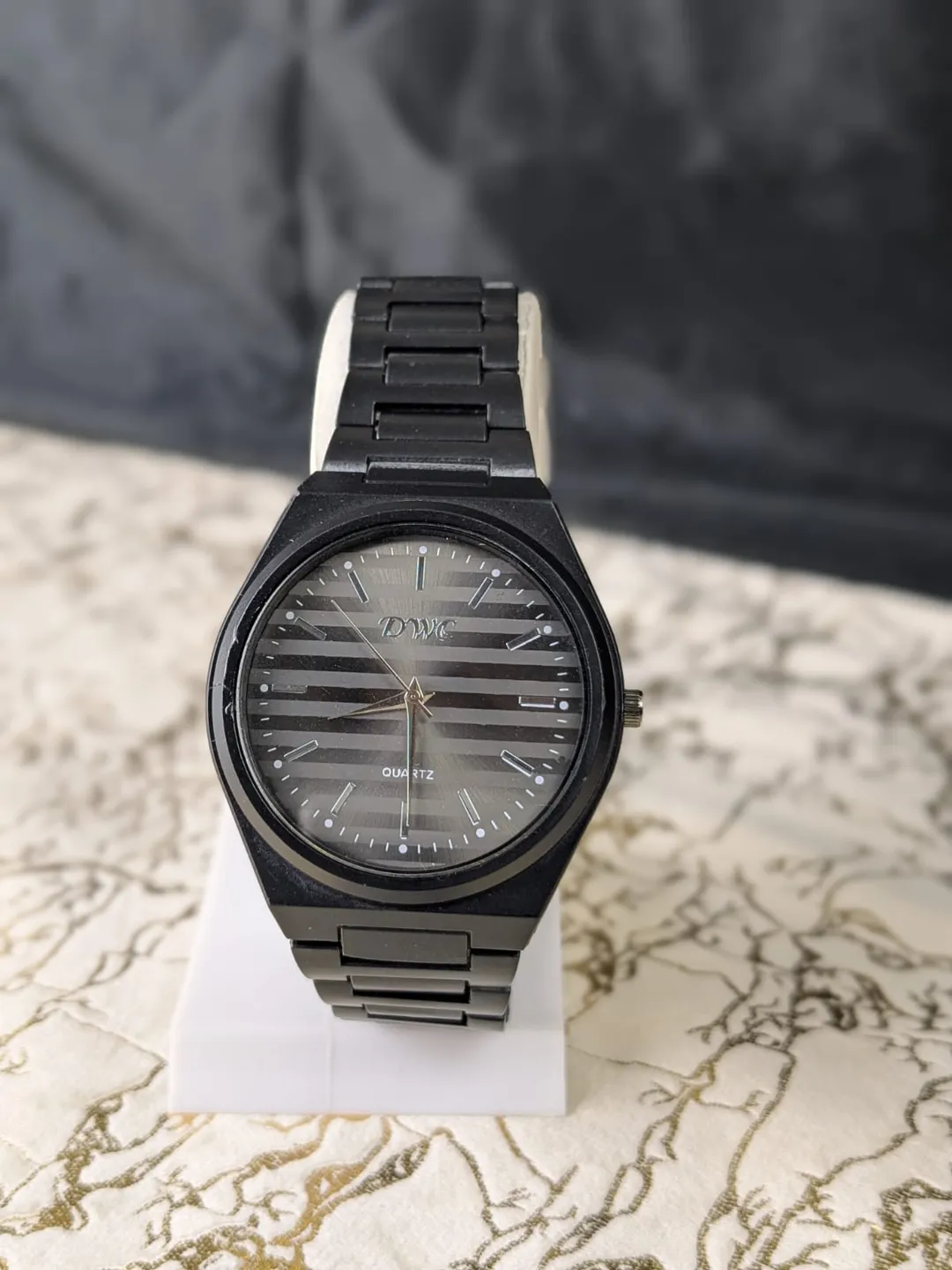 Men's Comfort Fit Strap Watch